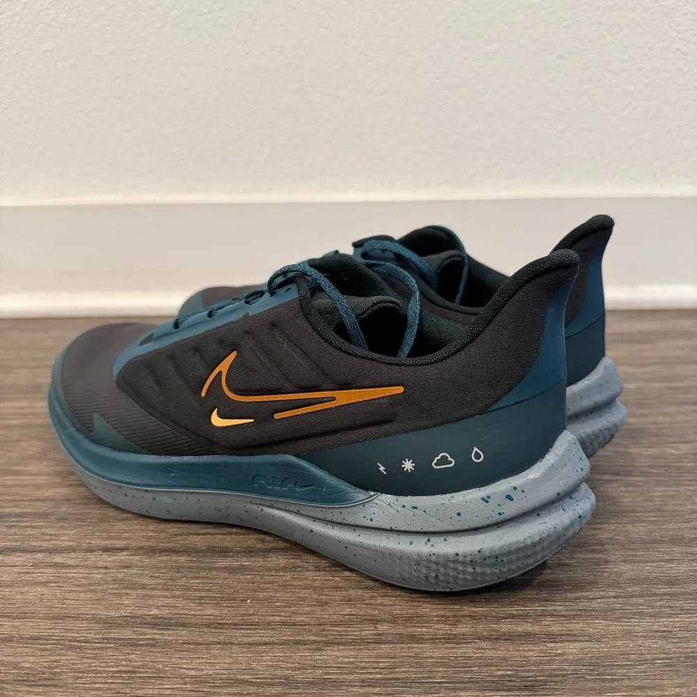 NIKE AIR WINFLO SHIELD sz 11